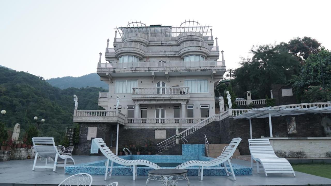 Shahanshahi Adventure Park & Wellness Resort 12 Km Away From Mussoorie 데라둔 외부 사진